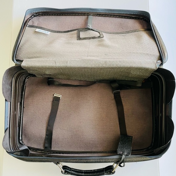 Samsonite Vintage Gray Soft Leather Luggage - Retro Suitcase 22” X 8” X 12” - Picture 2 of 8